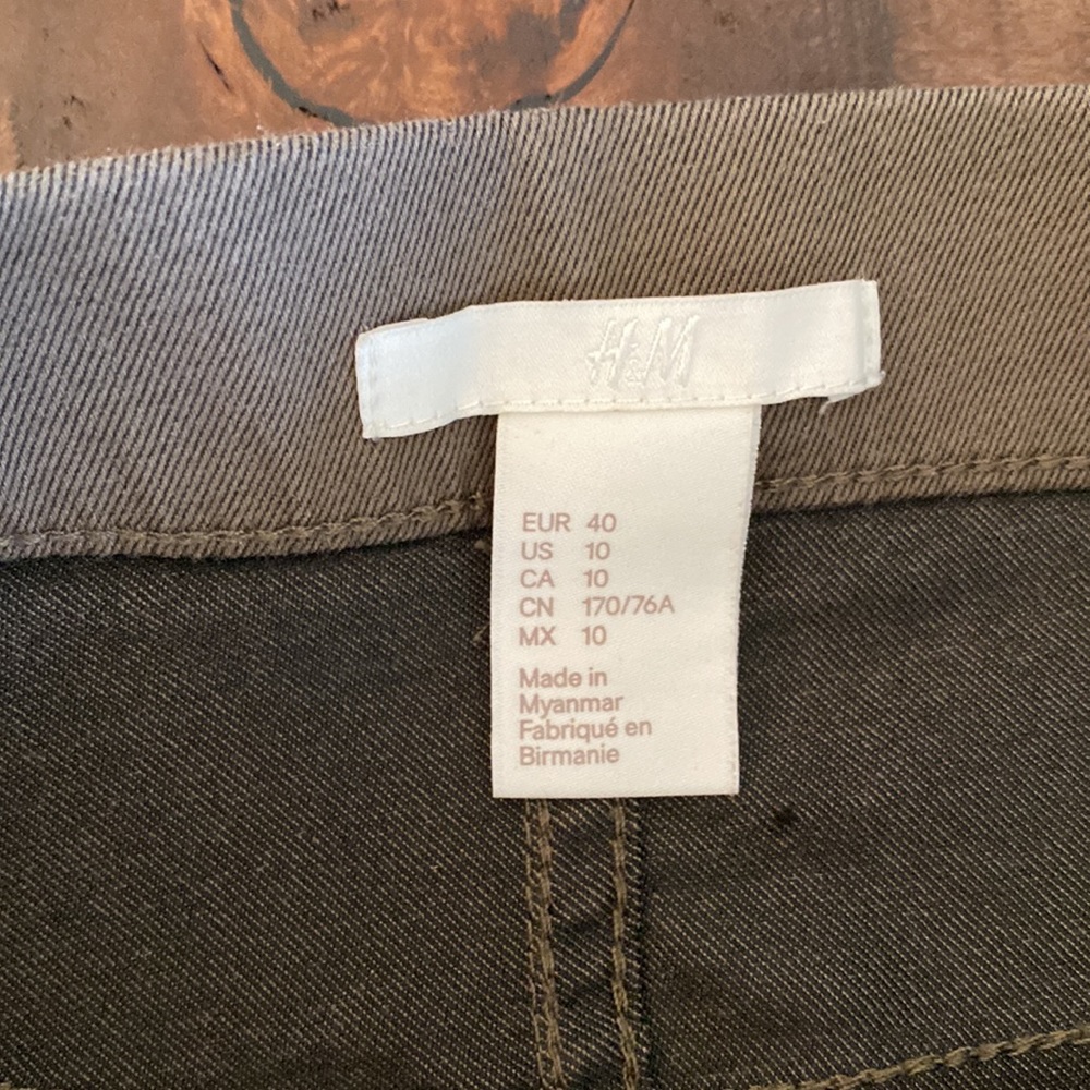 Like new H&M pants - Picture 3 of 4